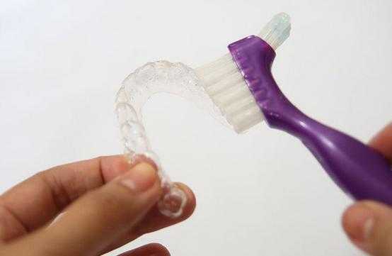 clean your clear aligners