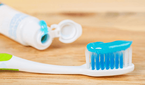 toothpaste fluoride
