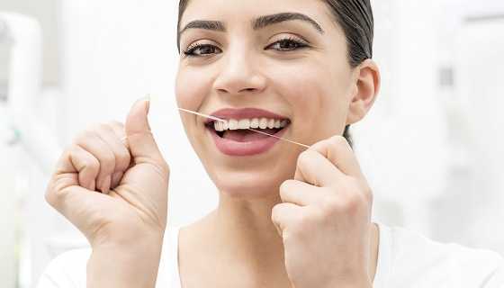 Flossing for healthy gums