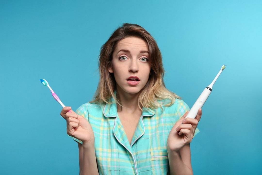 Brushing your teeth Standard or Electronic Toothbrush