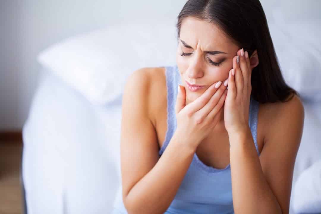 9-ways-to-treat-a-toothache-at-night-dental-treatment-price-list