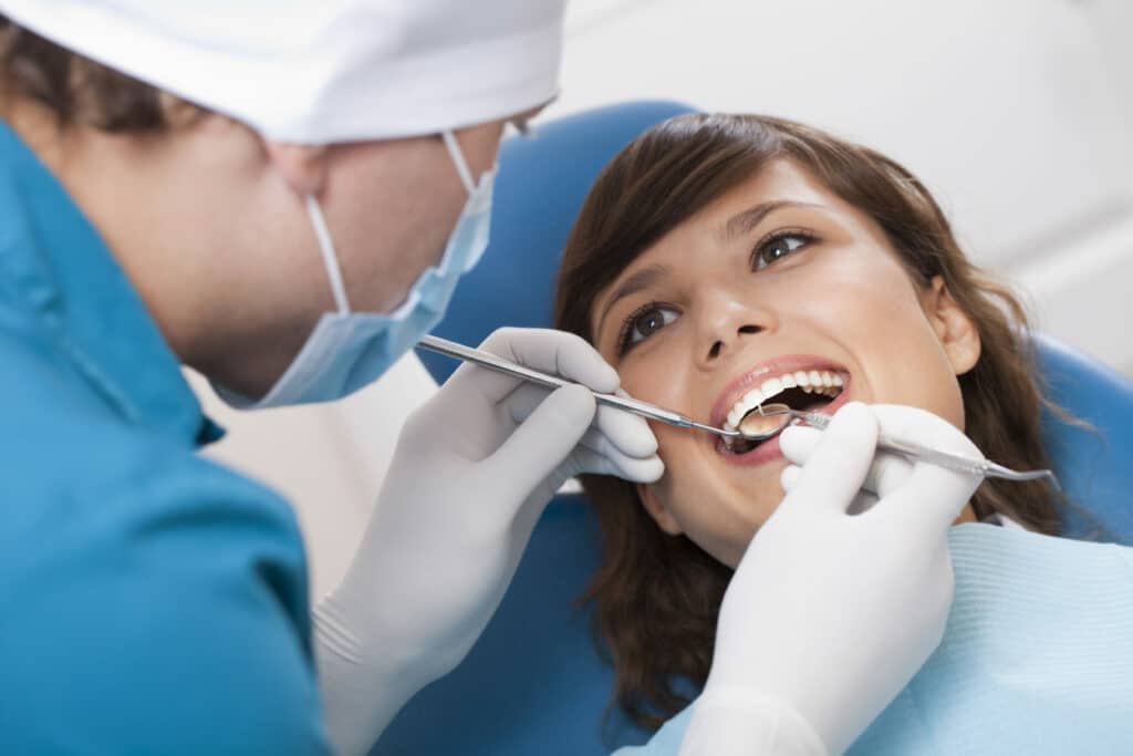 dental clinic in Hiranandani Estate